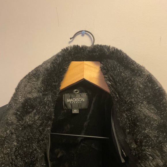 Elegant Swedish warm winter coat with very warm inside layer - Picture 3 of 6